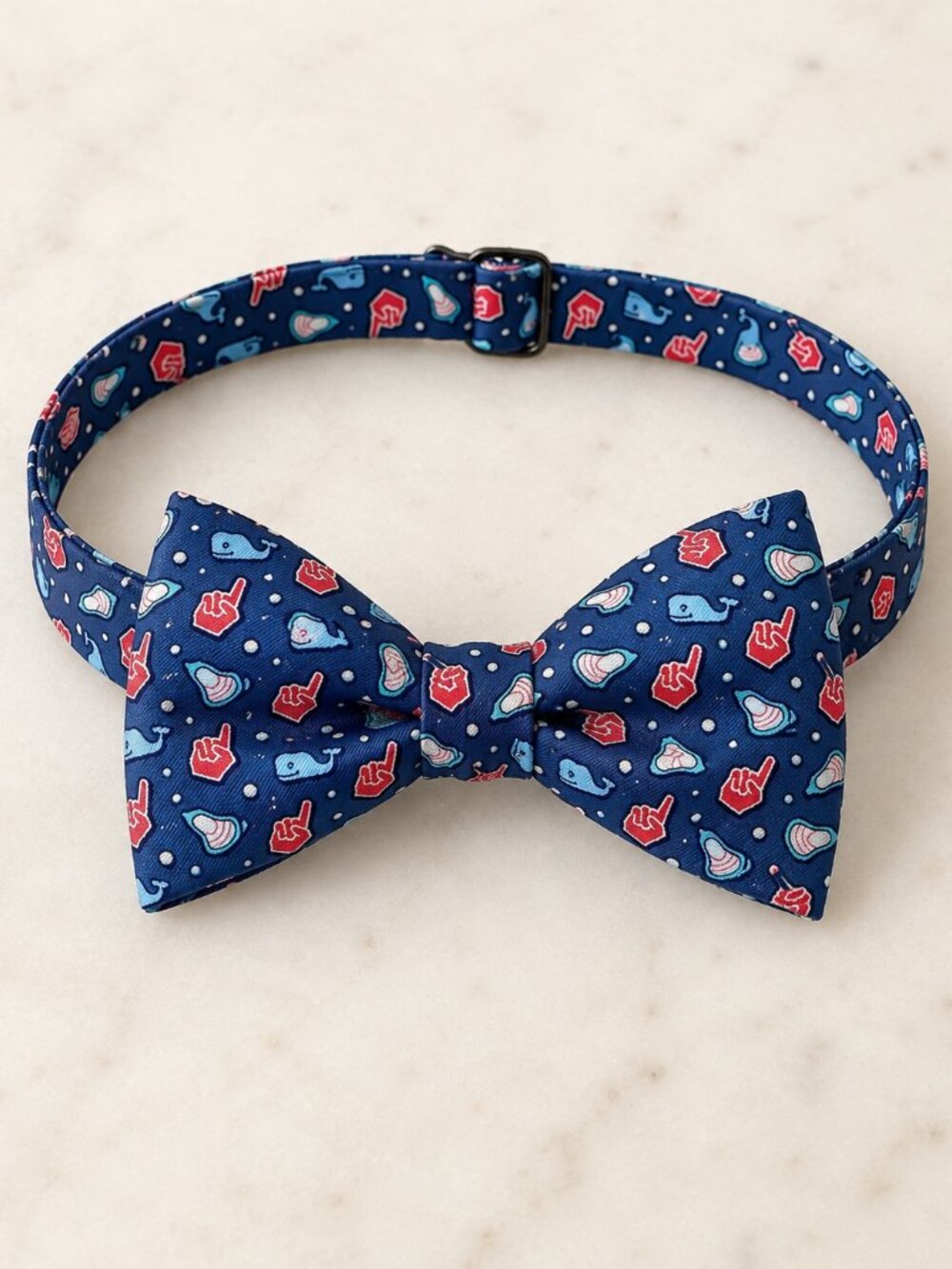Vineyard Vines Bow Tie Mens Blue Whale Foam Finger Print 100% Silk Self Tie